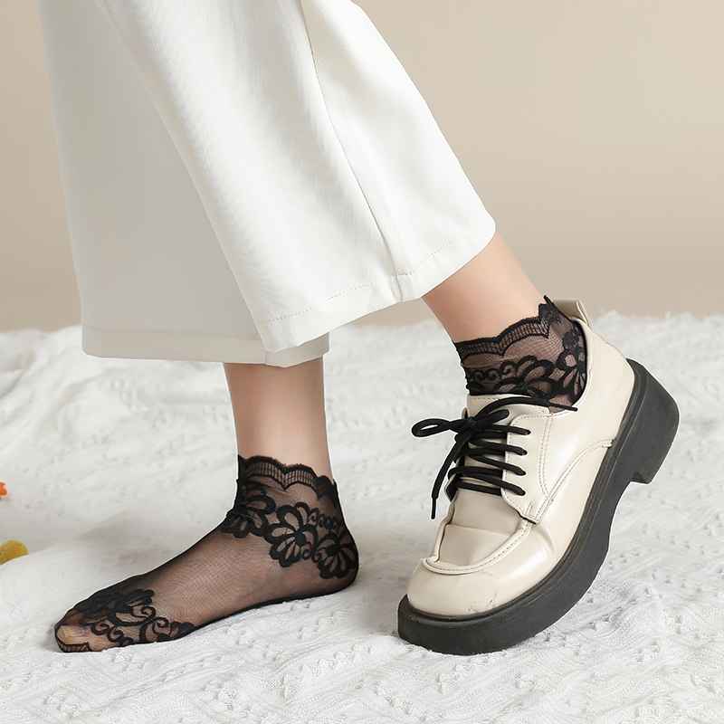 BreezeSoft Pearl Lace Socks