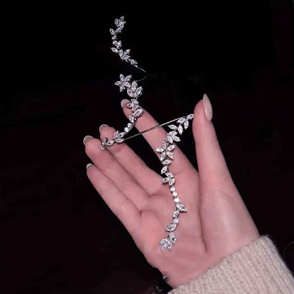 Moondust Sparkle Hand Jewellery