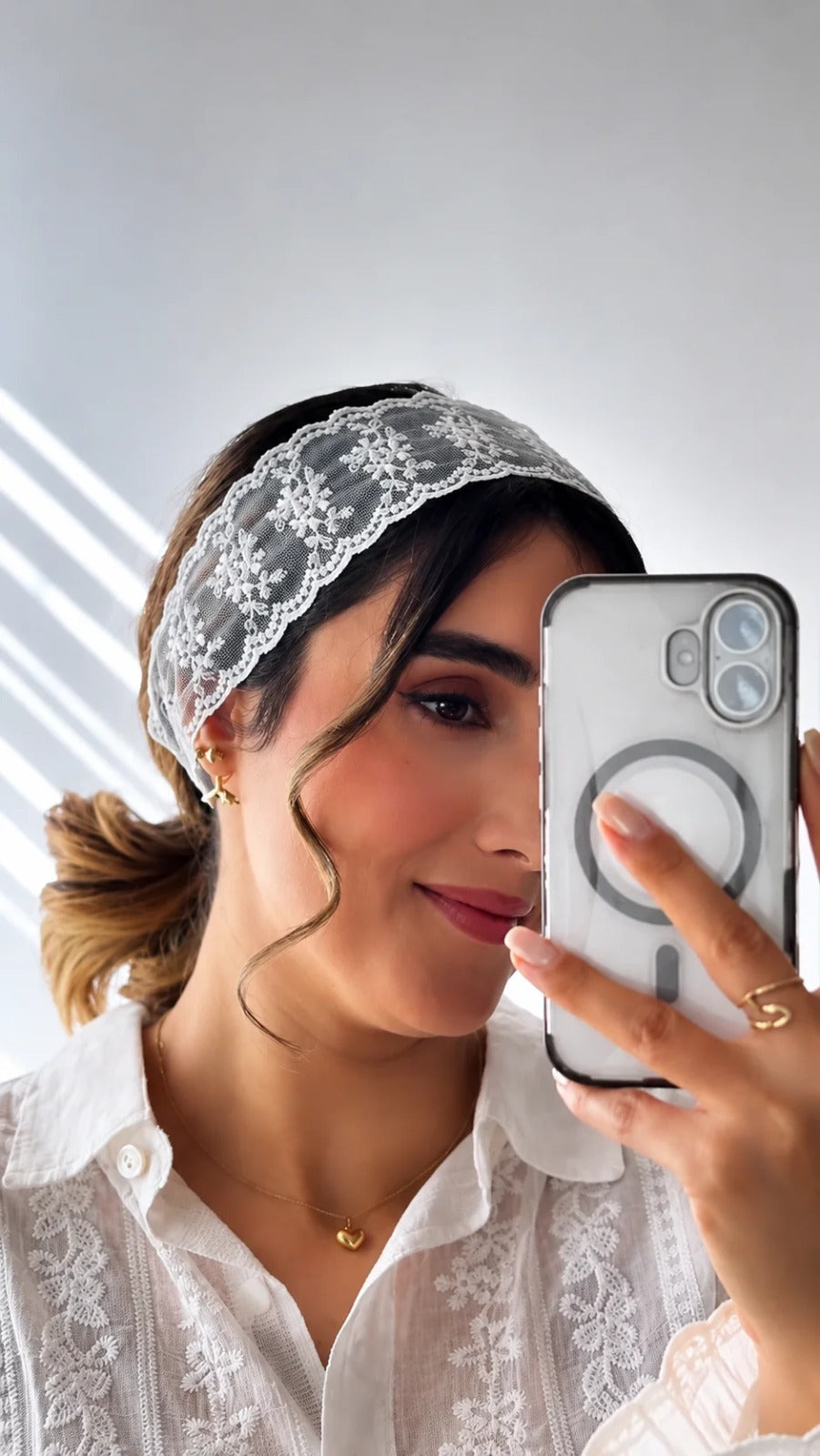 Delicate Flower Design Lace Headband