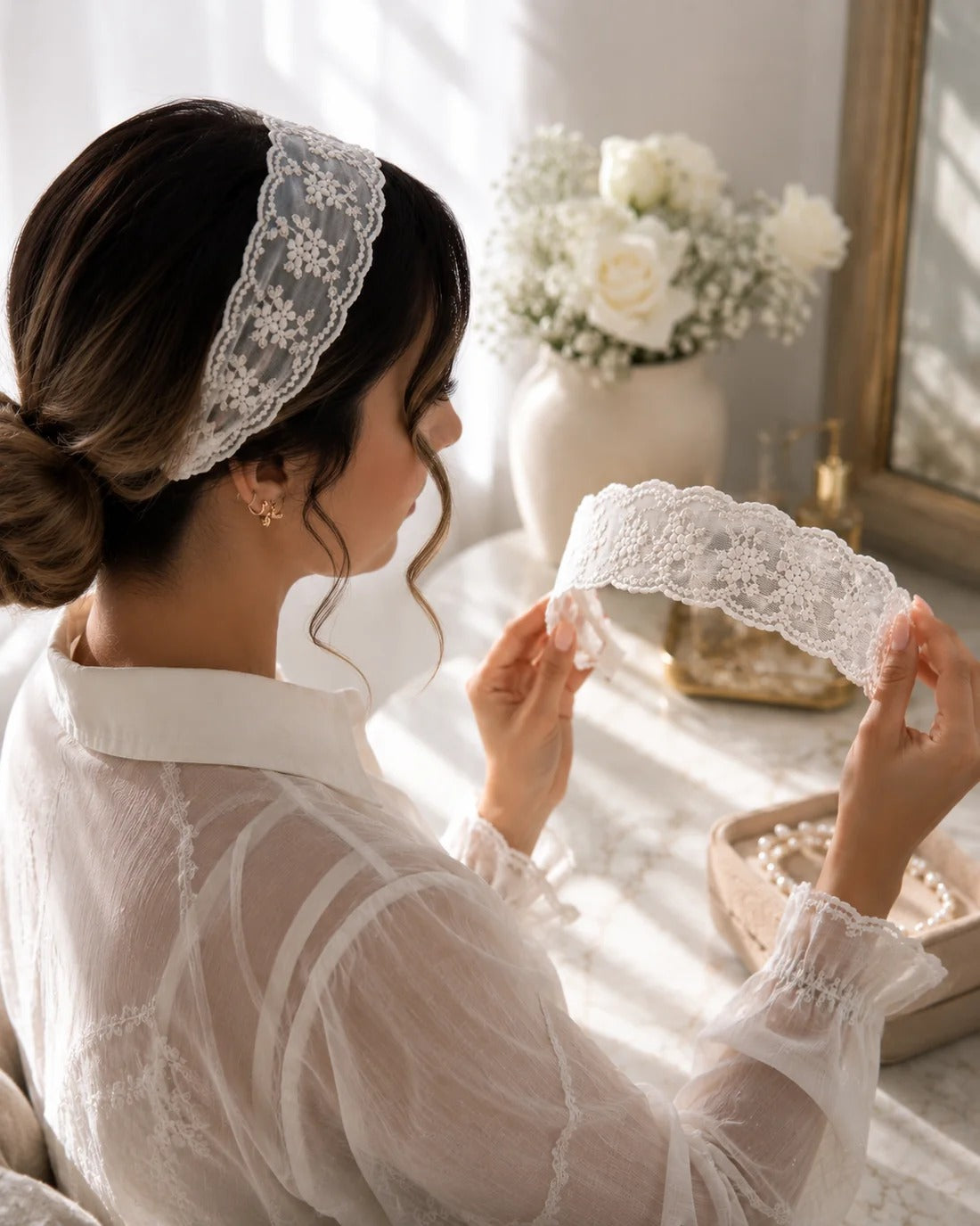 Delicate Flower Design Lace Headband